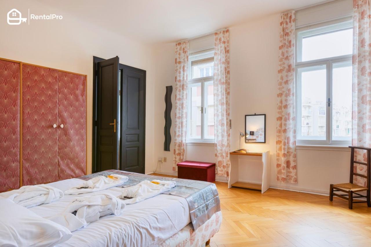 Center - Reserved Parking & Wi-fi Trieste