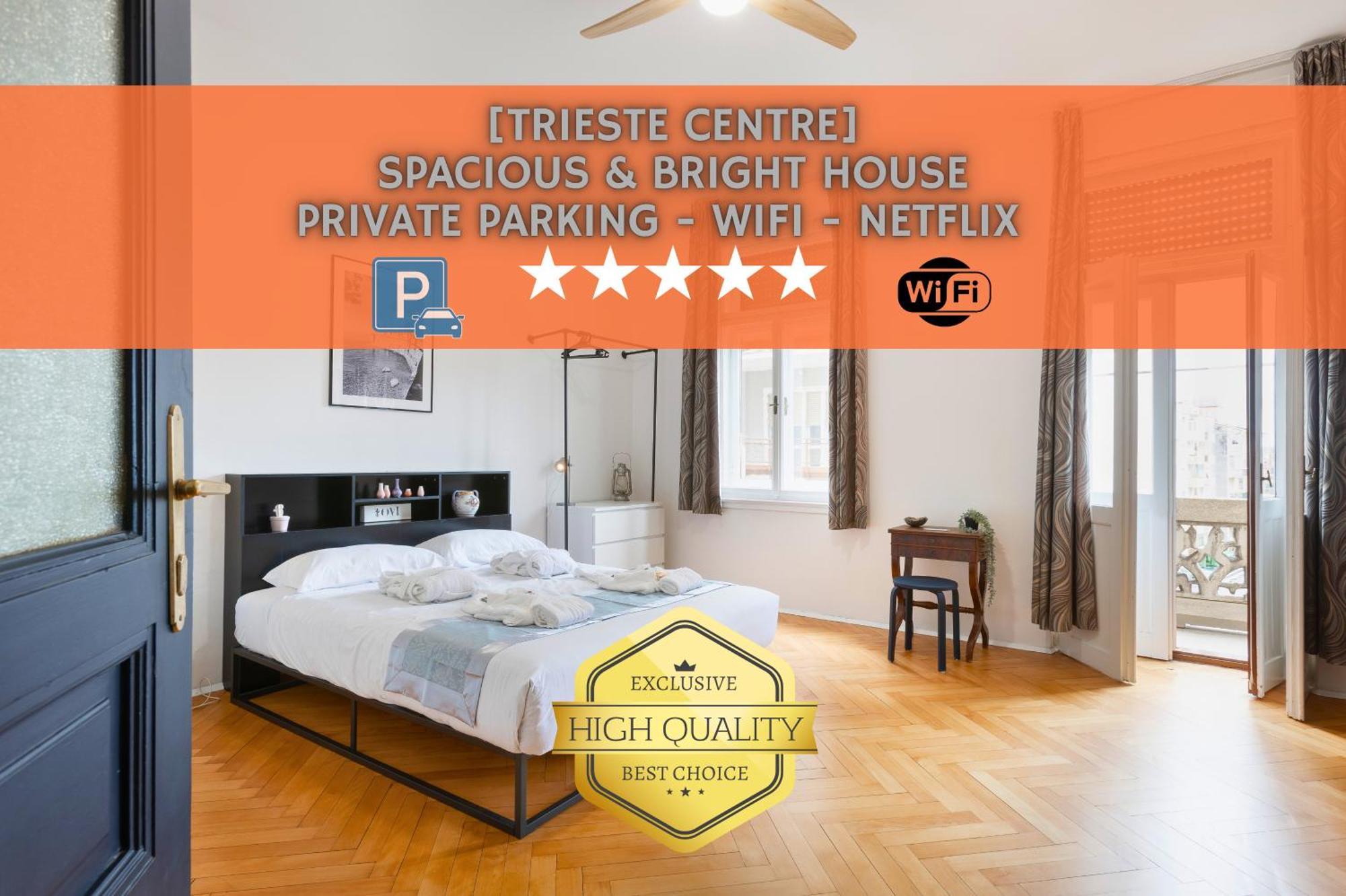 Center - Reserved Parking & Wi-fi